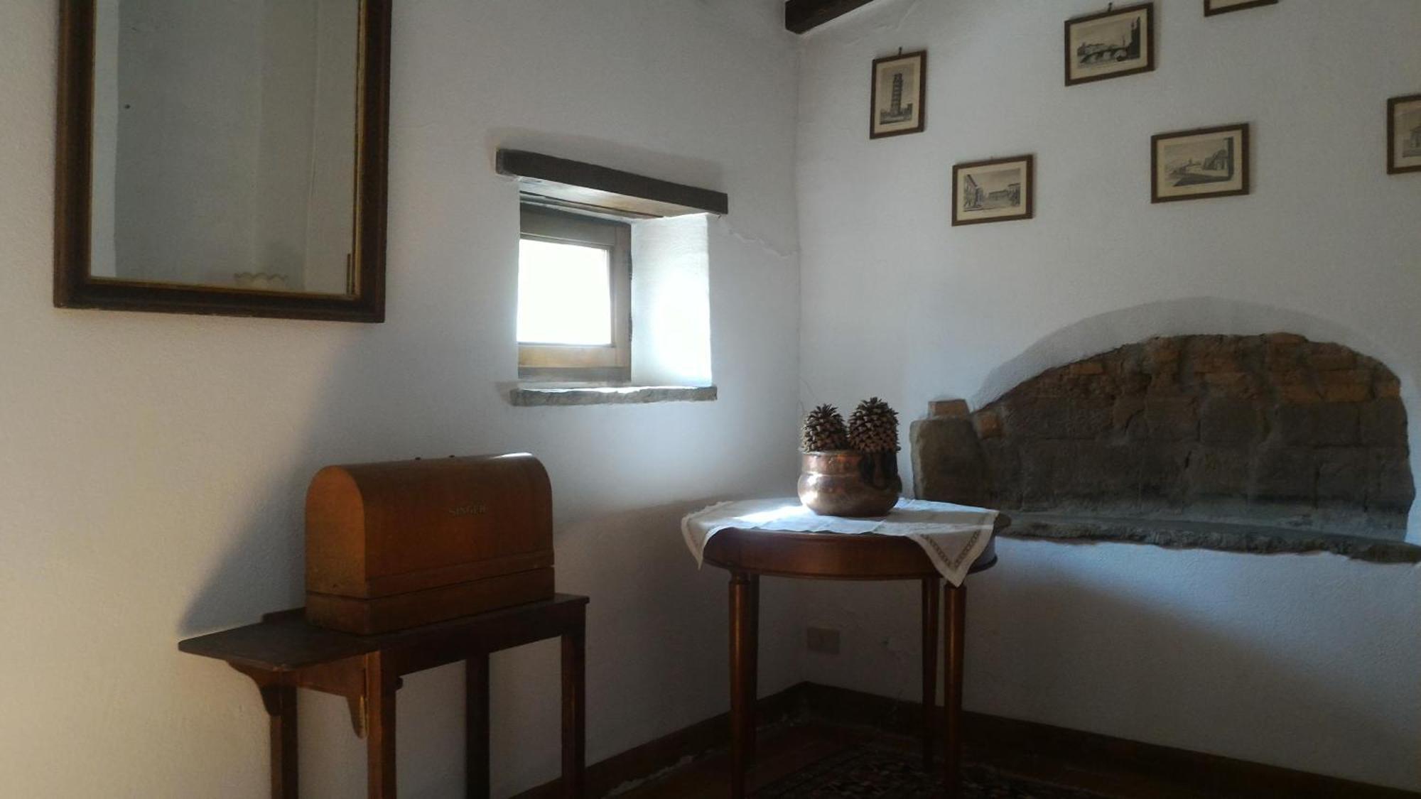 Villa La Nussa Capolona Zimmer foto